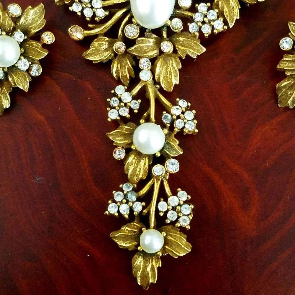 RARE 1940's Corocraft Coro Rhinestone Grapes Vine Antique Pin Brooch & Earrings